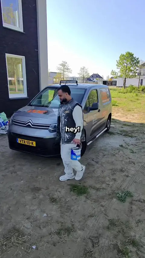 Toeval bestaat soms niet: een volger zag ons toevallig aan het werk.